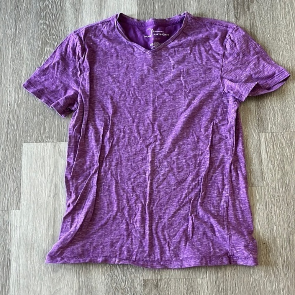 Men’s V Neck Tee